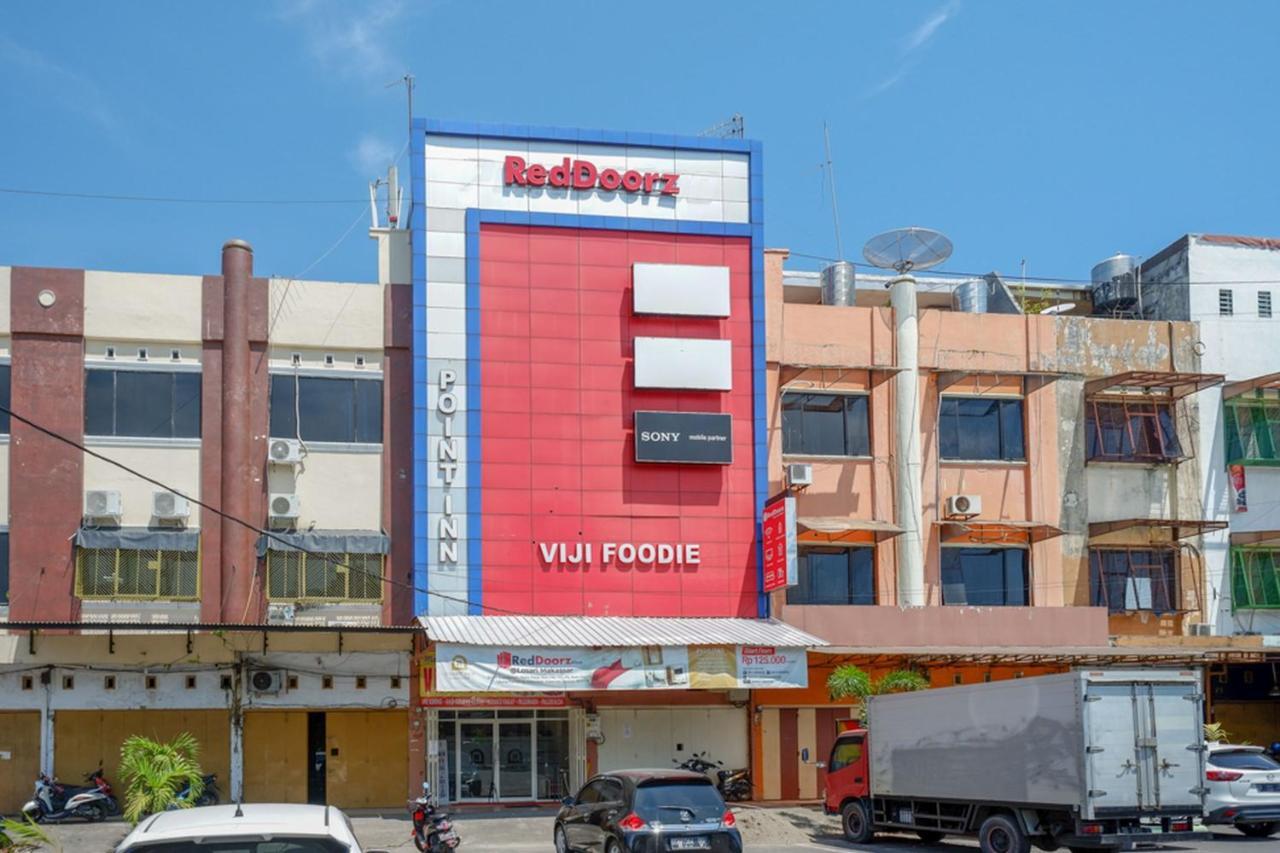 Reddoorz Plus @ Losari Makassar Extérieur photo
