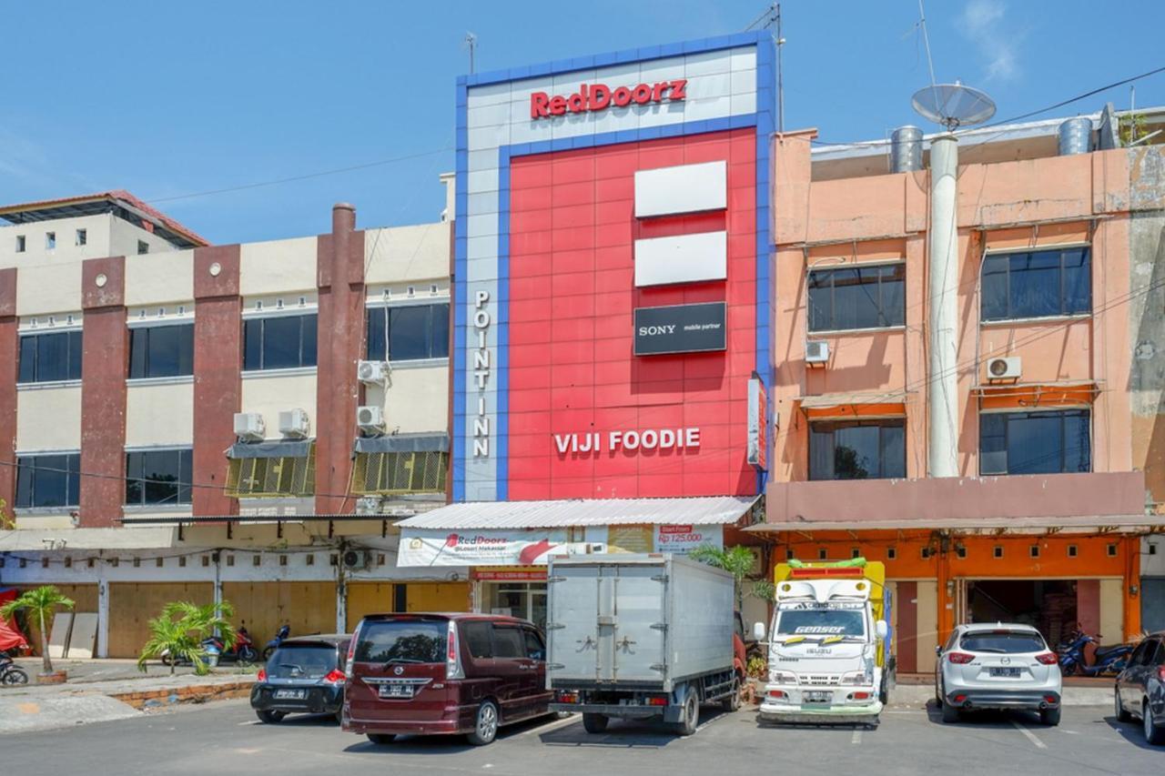 Reddoorz Plus @ Losari Makassar Extérieur photo